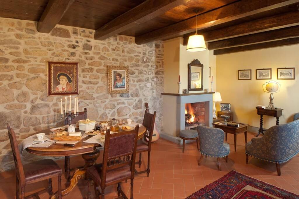 Villa Liz Tuscany, Private Pool, Hot Tub, Property Fenced, Pets Allowed Poppi Eksteriør billede