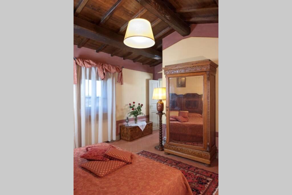 Villa Liz Tuscany, Private Pool, Hot Tub, Property Fenced, Pets Allowed Poppi Eksteriør billede