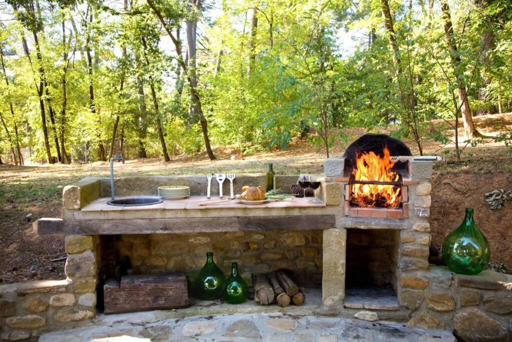 Villa Liz Tuscany, Private Pool, Hot Tub, Property Fenced, Pets Allowed Poppi Eksteriør billede