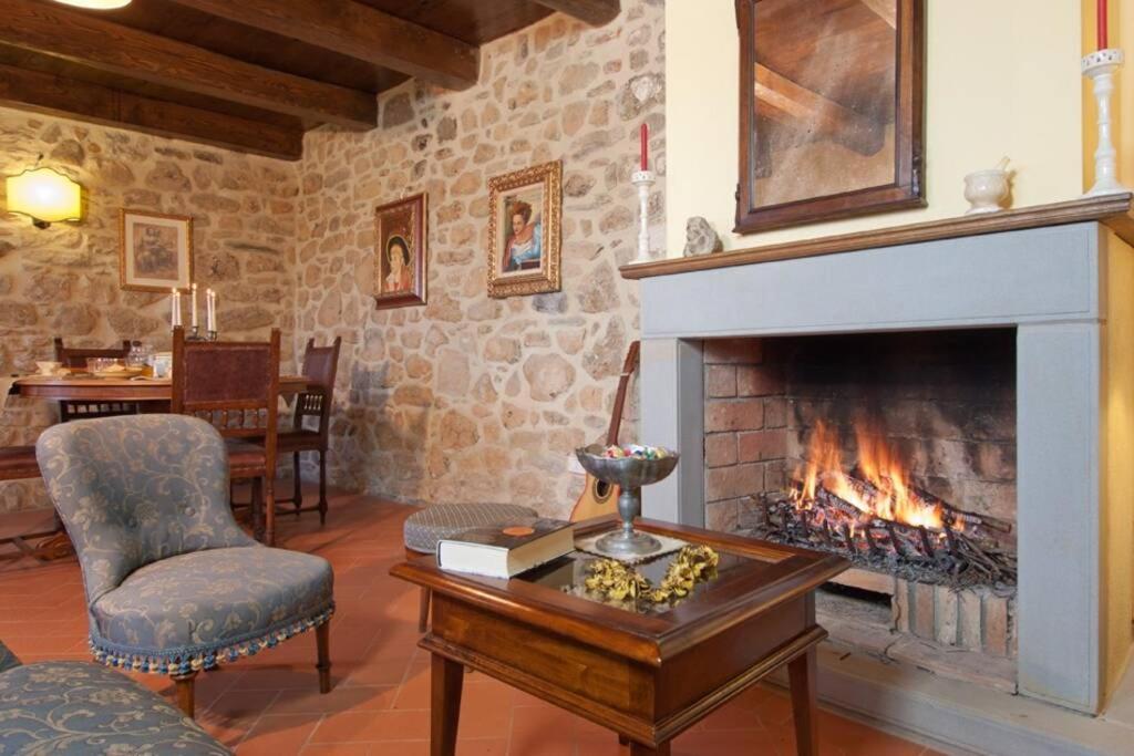 Villa Liz Tuscany, Private Pool, Hot Tub, Property Fenced, Pets Allowed Poppi Eksteriør billede