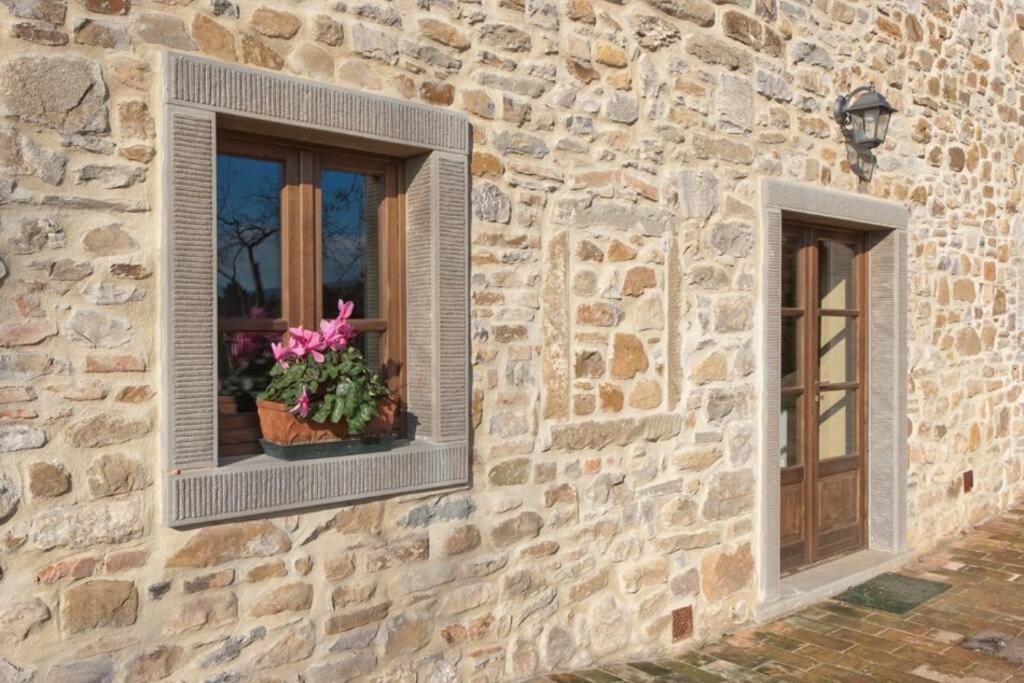 Villa Liz Tuscany, Private Pool, Hot Tub, Property Fenced, Pets Allowed Poppi Eksteriør billede