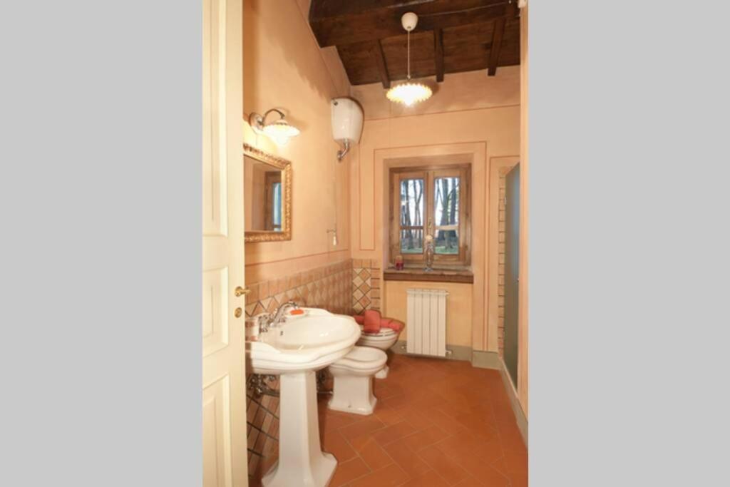 Villa Liz Tuscany, Private Pool, Hot Tub, Property Fenced, Pets Allowed Poppi Eksteriør billede