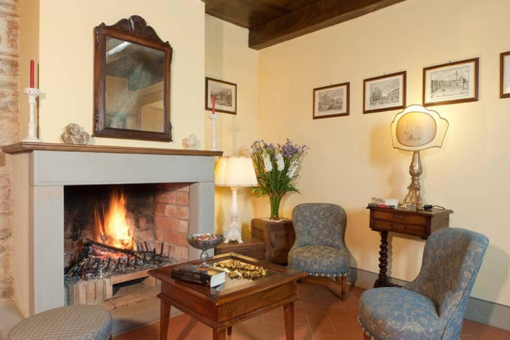 Villa Liz Tuscany, Private Pool, Hot Tub, Property Fenced, Pets Allowed Poppi Eksteriør billede